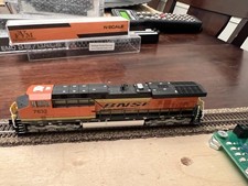 Locomotiva a diesel Fox Valley Models escala N BNSF GE ES44AC 7632 DCC (sem som) comprar usado  Enviando para Brazil