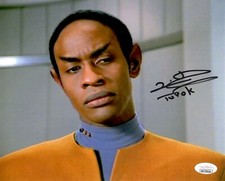 Foto autografada assinada por Tim Russ inscrita 8x10 certificado de autenticidade JSA Star Trek Voyager Tuvok comprar usado  Enviando para Brazil