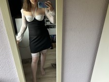 Schwarz weißes kleid gebraucht kaufen  Gebhardshain
