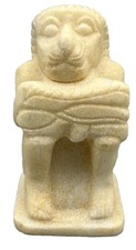 Estatueta de babuíno de pedra de mármore egípcio períodos tardios dinastias segurando etiqueta para os olhos comprar usado  Enviando para Brazil