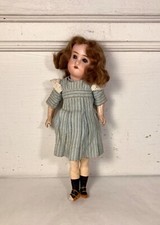 Petite poupée mignonette. d'occasion  Clermont-Ferrand-
