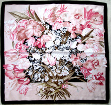 Valentino foulard soie d'occasion  Montferrand-le-Château