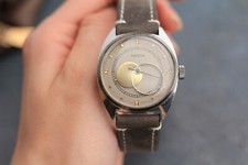 Zegarek vintage RAKETA. Dłonie słońce-księżyc.  Oryginalna tarcza Raketa. Świetny prezent. Retro, używany na sprzedaż  PL