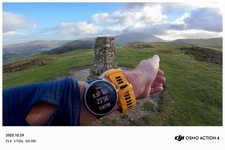 Suunto race sapphire usato  Spedire a Italy