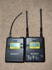 Equipo de micrófono Sony URX-P03 y UTX-B03 paquete de audio inalámbrico segunda mano  Embacar hacia Mexico