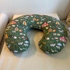 Travesseiro de enfermagem Boppy animais de fazenda capa verde estado impecável suporte para bebê, usado comprar usado  Enviando para Brazil