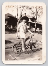 Cute little girl for sale  Saint Louis