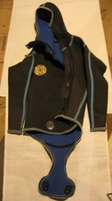 Veste neoprene 4mm d'occasion  Champniers