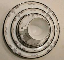 NORITAKE - 4102 - Suíte Park - 5 peças configuração(ões) de lugar. Porcelana.  comprar usado  Enviando para Brazil