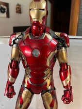 Hot toys marvel usato  Volvera