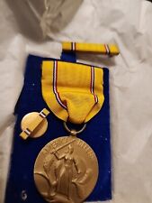 MEDALHA DE DEFESA AMERICANA DA SEGUNDA GUERRA MUNDIAL + FITA + CAIXA DE PINOS DE LAPELA DATADA DE 18/09/1945 COISA REAL, usado comprar usado  Enviando para Brazil
