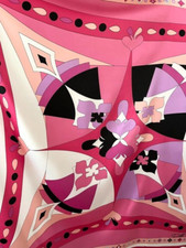 Grand foulard polyester d'occasion  Paris XV