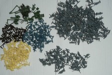 Lot figurines plastique d'occasion  Salbris