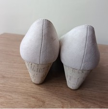 Peach coloured lady for sale  SUNDERLAND