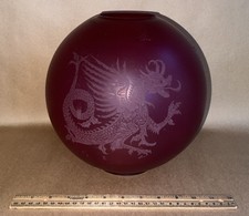 Globo de bola de vidro antigo c. 1900 rubi vermelho gravado dragão abajur sombra GWTW salão comprar usado  Enviando para Brazil