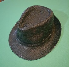 Cappello brillantinato nero usato  Nerviano