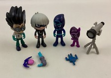 Masks deluxe collectible for sale  Warren