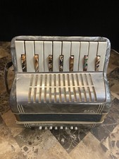 VINTAGE Barera Venezia Itália Castelfidardo Baby Accordion & case Peças ou Reparação comprar usado  Enviando para Brazil
