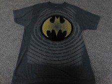 Camisa masculina Batman cinza média fita vermelha, usado comprar usado Camisa masculina Batman cinza média fita vermelha, usado comprar usado  Enviando para Brazil