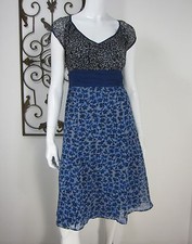 VESTIDO VIOLA SEDA MANGA CURTA LINHA A GOLA V TAMANHO 4 AZUL PRETO FORRADO FLORAL 008 comprar usado  Enviando para Brazil