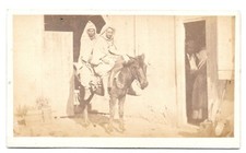 Hommes arabes burnous d'occasion  Saint-Julien-l'Ars