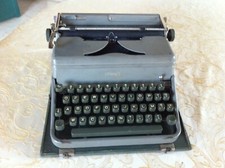 Macchina scrivere epoca usato  Bergamo