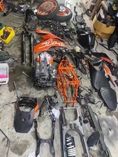 Peças sobressalentes 2016 KTM DUKE 390 peças à venda desmontar comprar usado  Enviando para Brazil