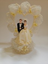 Decoração de bolo de casamento vintage anos 60 noivo plástico branco renda floral coração 8,5x7 comprar usado  Enviando para Brazil