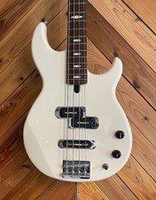 Baixo branco vintage Yamaha BB1024 comprar usado  Enviando para Brazil