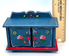 Aparador de madeira Dora Kuhn buffet vintage casa de bonecas móveis em miniatura comprar usado  Enviando para Brazil