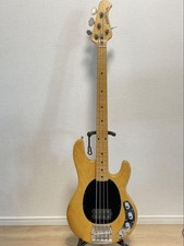 Musicman stingray basso usato  Spedire a Italy