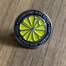 The Stone Roses badge - Love Spreads lyrics - music memorabilia collectors item., usado comprar usado  Enviando para Brazil