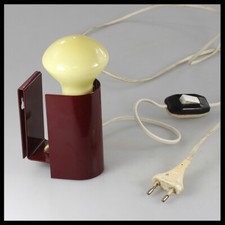 vintage żółta żarówka bordo wiśnia metal wisząca na ścianie lampa elektryczna światło na sprzedaż  PL