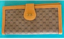 vintage gucci checkbook wallet for sale vintage gucci checkbook wallet for sale Upper Marlboro