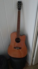 Guitare folk electro d'occasion  Villeneuve-la-Guyard