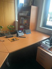 Büroeinrichtung höhenverstel gebraucht kaufen  Rodgau