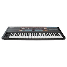 roland juno 106 d'occasion  Expédié en Belgium