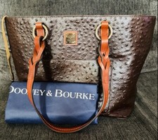 Dooney bourke brown d'occasion  Expédié en Belgium
