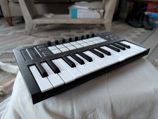 Novation Launchkey Mini Mk3 - 25 controlador de teclado midi (veja descrição) comprar usado  Enviando para Brazil