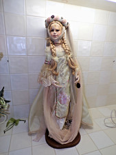 Mundia doll ophelie d'occasion  Expédié en Belgium