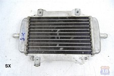 Radiatore acqua sinistro usato Radiatore acqua sinistro usato  Italia