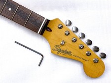 Genuíno Fender Squier Strat Estilo Anos 60 PEQUENO CABEÇOTE COLORIDO Clássico Vibe Neck comprar usado Genuíno Fender Squier Strat Estilo Anos 60 PEQUENO CABEÇOTE COLORIDO Clássico Vibe Neck comprar usado  Enviando para Brazil