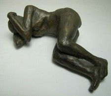 Woman lying bronze d'occasion  Expédié en Belgium