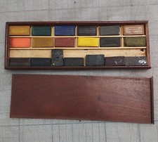 Ancienne boite peinture d'occasion  Sathonay-Camp