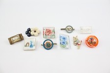 vintage plastic brooch for sale vintage plastic brooch for sale LEEDS