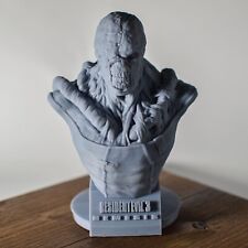 Modello busto resident usato  Spedire a Italy