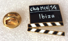 Pin lapel pins d'occasion  Les Lilas
