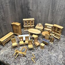 Lote de 20 piezas de muebles vintage de madera clara para casa de muñecas sillas tocador de cama *LEER* segunda mano  Embacar hacia Argentina