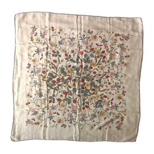 Foulard carré soie d'occasion  Saint-Étienne-du-Rouvray