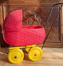 Vintage red wicker for sale Vintage red wicker for sale  SOUTHAMPTON